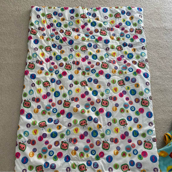 Cocomellon Toddler Bedding Set - Blanket - Doll - Picture 6 of 7